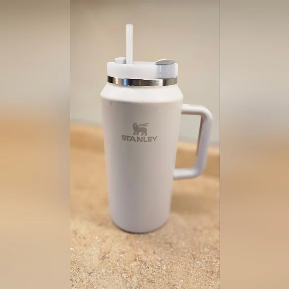 Stanley Pink Travel Mug 60oz - Picture 1 of 4